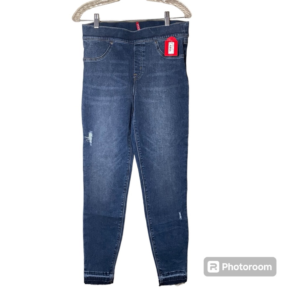 NWT SPANX Distressed Skinny Pull-On Jeans Medium‎ Wash Size Medium